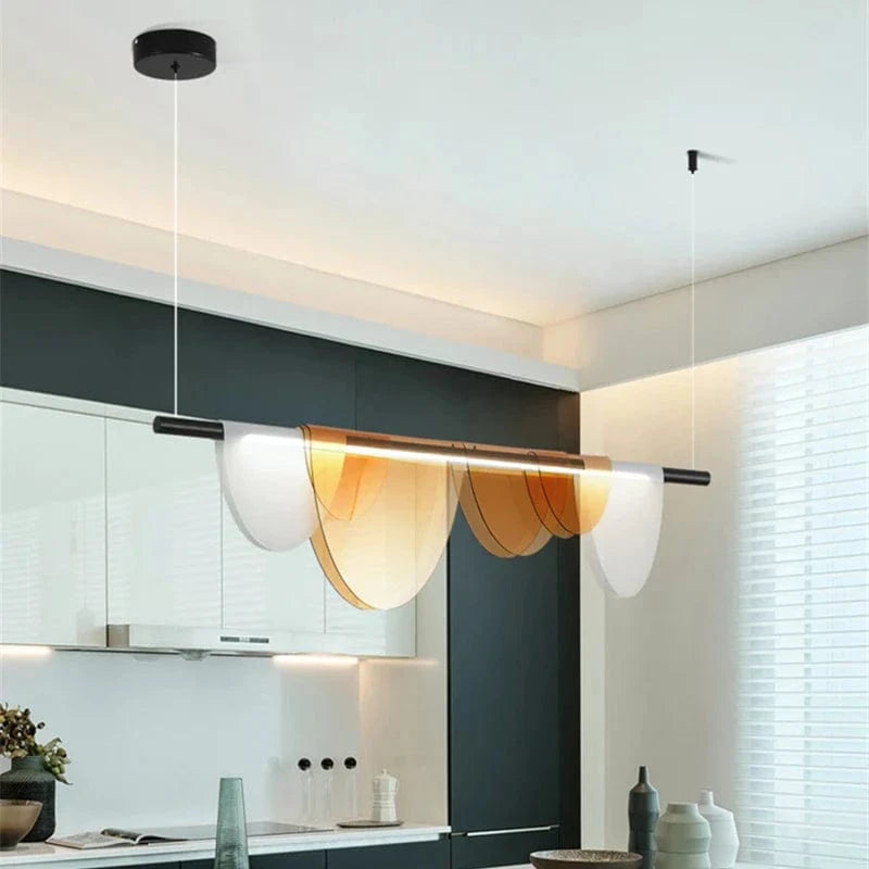 Lustre moderne nordique en acrylique et verre coloré LED | Marco Lucetti