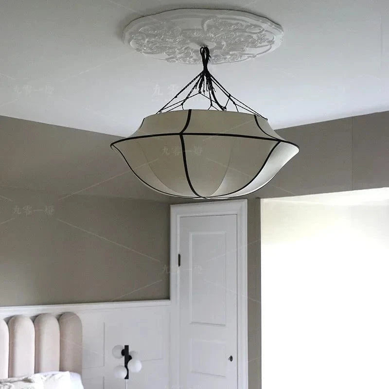 Lustre Nordique Rétro en Tissu Français Médiéval - Suspension Lumineuse pour Salon, Chambre ou Salle à Manger | Marco Lucetti