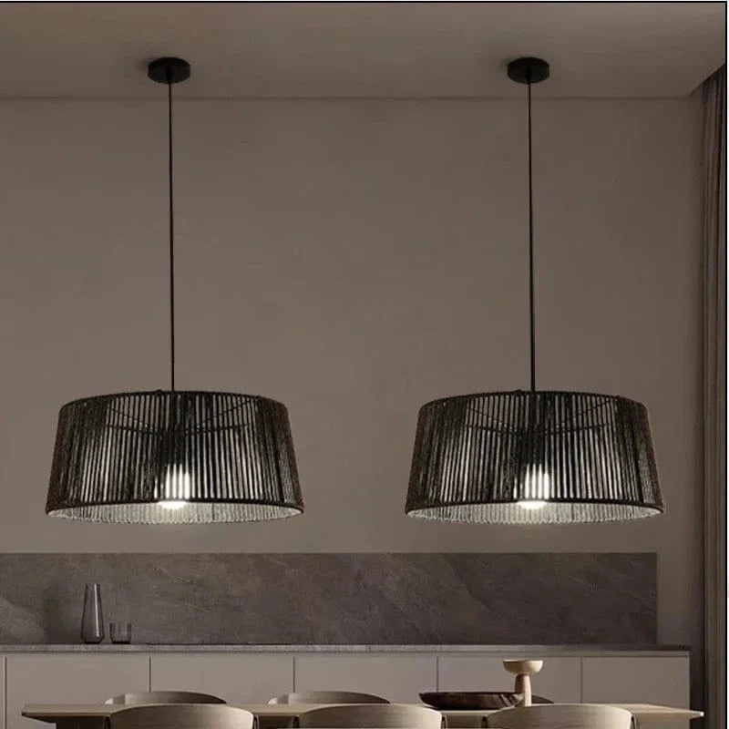 Lustre nordique Sandyha : Corde tissée et lampes LED suspendues. | Marco Lucetti