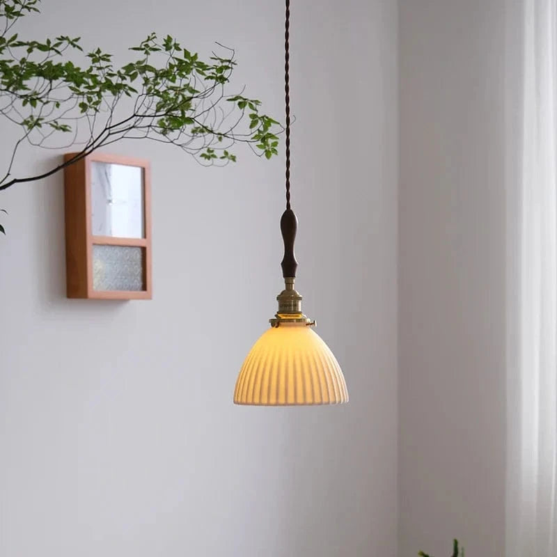 Lustre Nordique Vintage en Céramique et Laiton - Luminaire Suspendu | Marco Lucetti