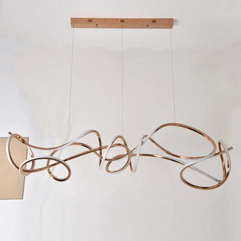 Lustre Or pour un Éclairage Intérieur Moderne | Marco Lucetti