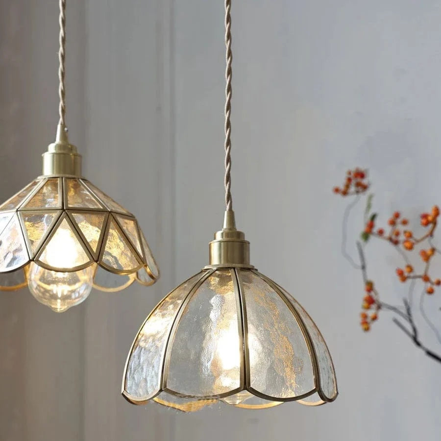 Lustre rétro en cuivre avec abat-jour en verre artisanal | Marco Lucetti