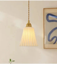 Lustre rétro français en céramique blanche de style vintage | Marco Lucetti Suspension en fer