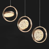 Lustre suspendu nordique moderne en acrylique doré à LED | Marco Lucetti