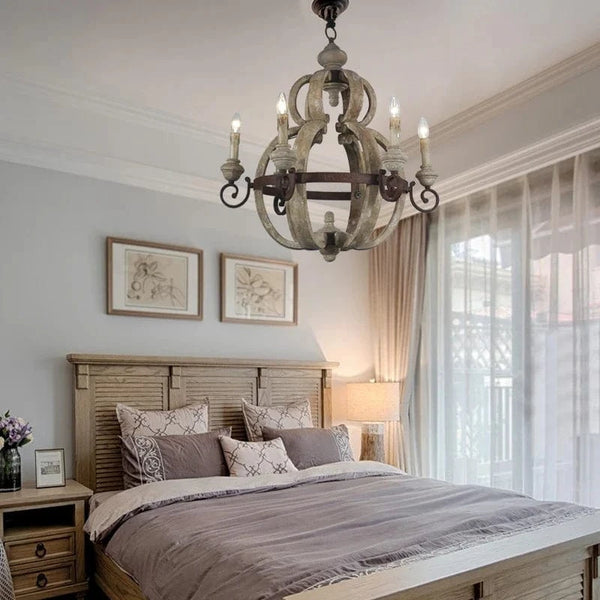 Lustre vintage rustique en bois avec 6 lumières décoratives. | Marco Lucetti