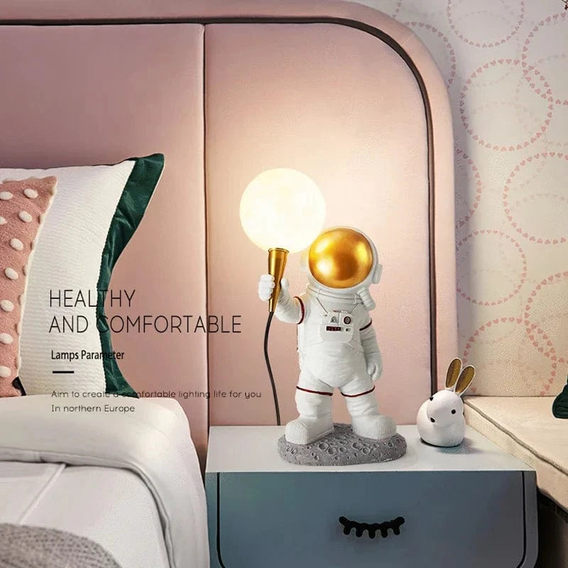 Nordique - Éclairage LED de style astronaute lunaire pour une décoration tendance à la maison | Marco Lucetti