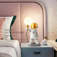 Nordique - Éclairage LED de style astronaute lunaire pour une décoration tendance à la maison | Marco Lucetti
