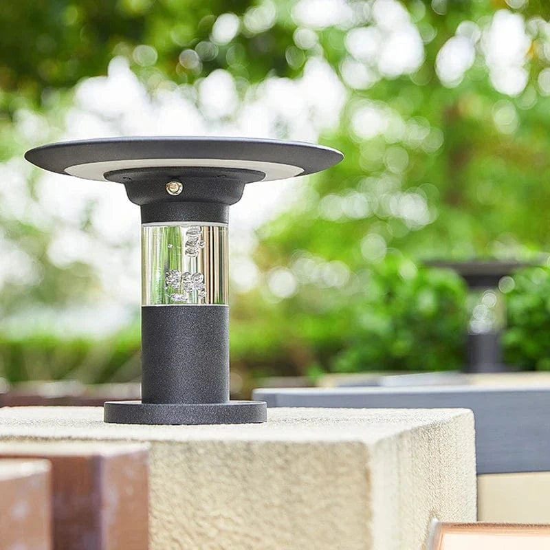 Phares solaires haut de gamme pour éclairer votre villa | Marco Lucetti