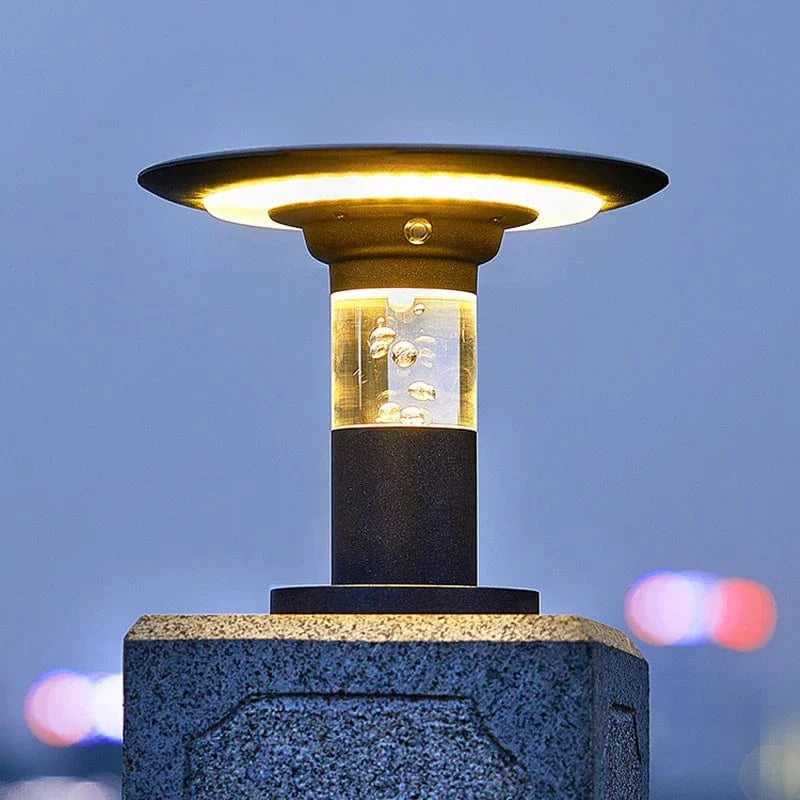 Phares solaires haut de gamme pour éclairer votre villa | Marco Lucetti