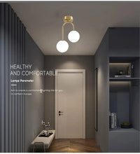 Plafonnier boule en acrylique pour divers espaces - Élégance et modernité | Marco Lucetti