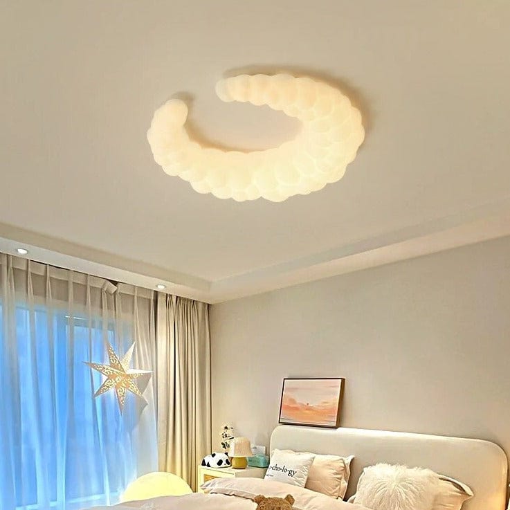 Plafonnier crème chic pour chambre. | Marco Lucetti