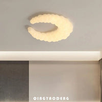 Plafonnier crème chic pour chambre. | Marco Lucetti