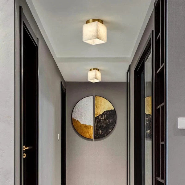 Plafonnier en marbre nordique pour cuisine, allée, hall et escalier en laiton. | Marco Lucetti