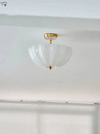 Plafonnier LED en verre crème et cuivre médiéval avec luminaires contemporains de qualité | Marco Lucetti