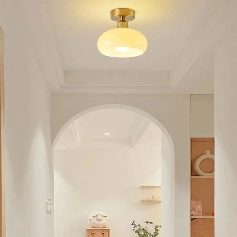 Plafonnier LED nordique rétro en verre crème avec décor en or - Luminaires d'intérieur Lustre | Marco Lucetti