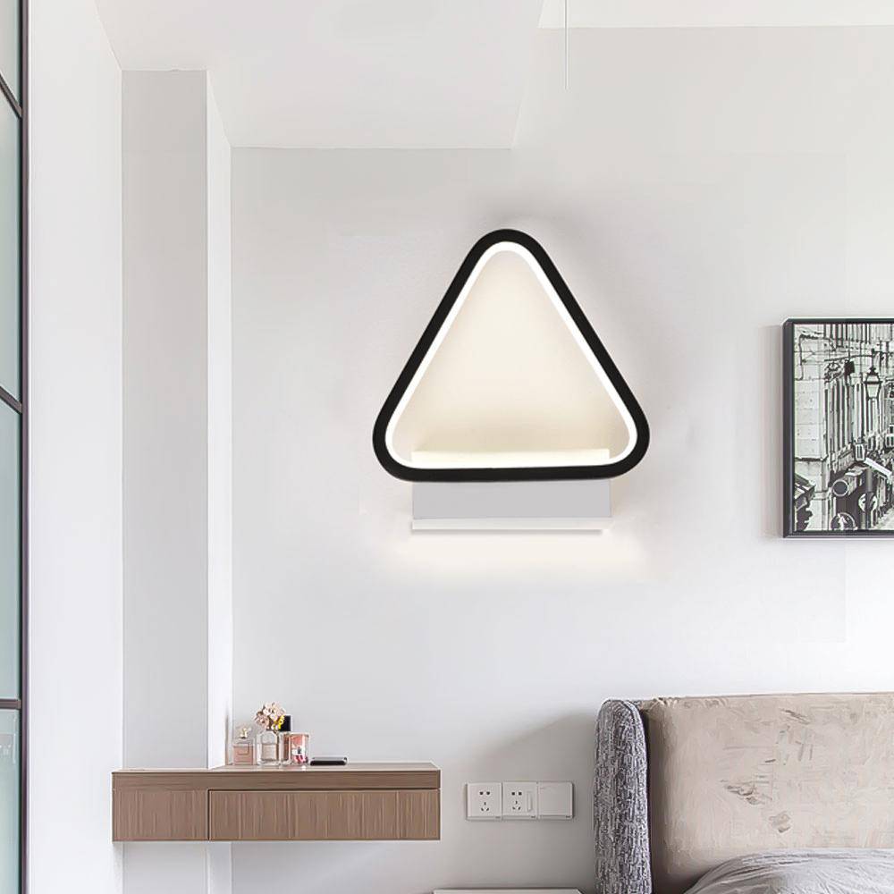 Plafonnier LED Triangles Noirs & Blancs | Marco Lucetti