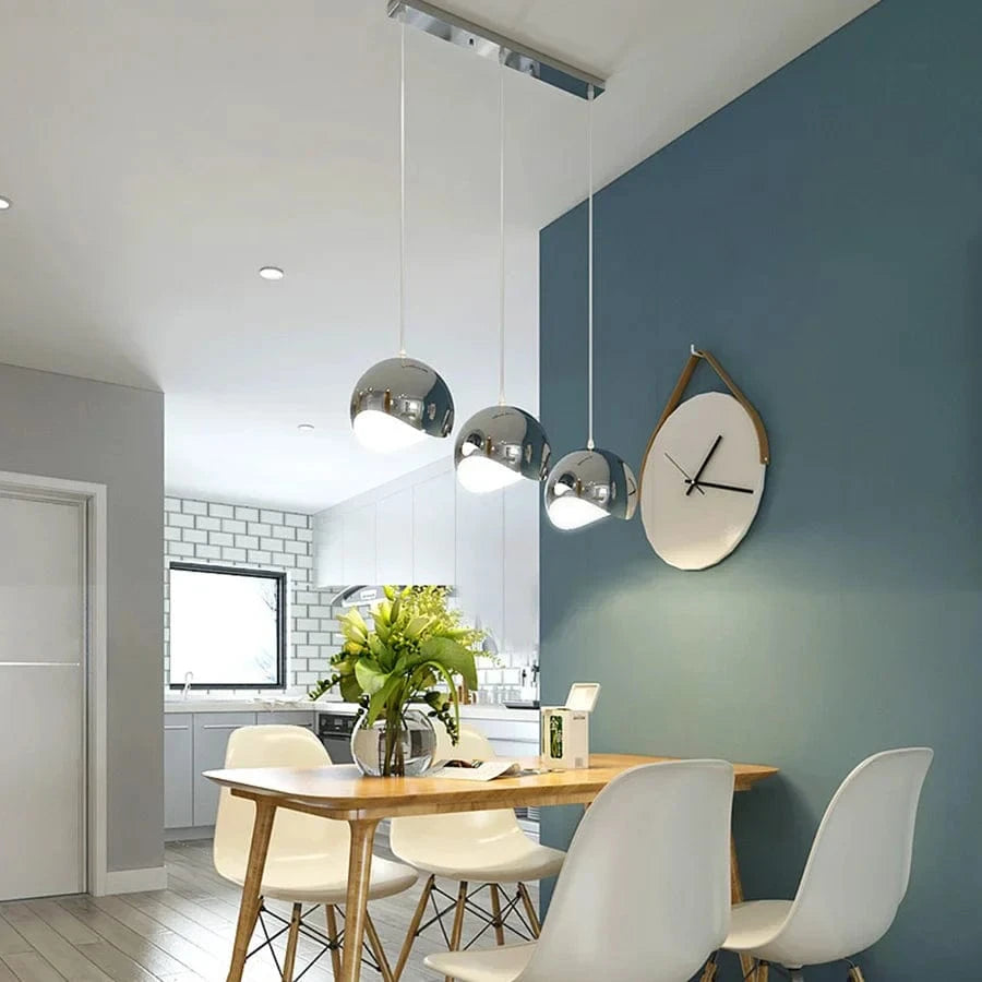 Plafonnier nordique argenté Globe boule miroir, lampe suspendue en fer  | Marco Lucetti