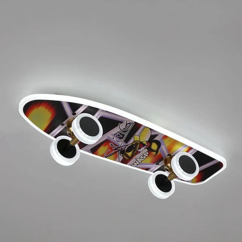 Plafonnier nordique skateboard créatif pour chambre d'enfant moderne. | Marco Lucetti C3 / Lumière blanche