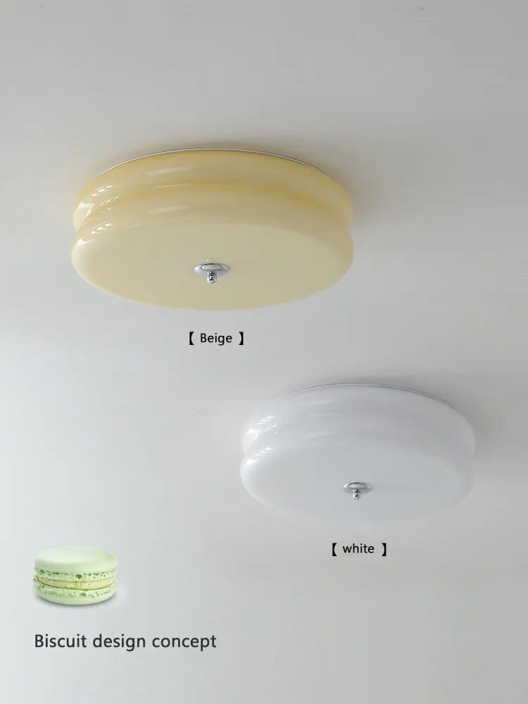 Plafonnier rétro en verre crème pour une ambiance française. | Marco Lucetti