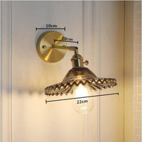 Applique murale dorée à LED avec abat-jour en verre