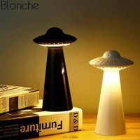 Lampe de bureau design LED conique multicolore