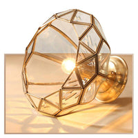 Plafonnier LED doré rustique.