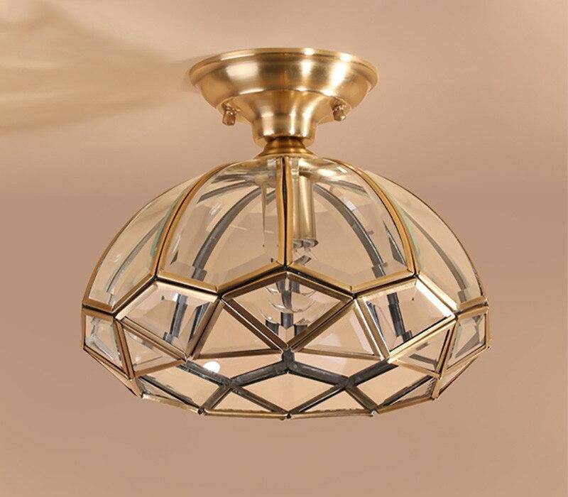 Plafonnier LED doré rustique.