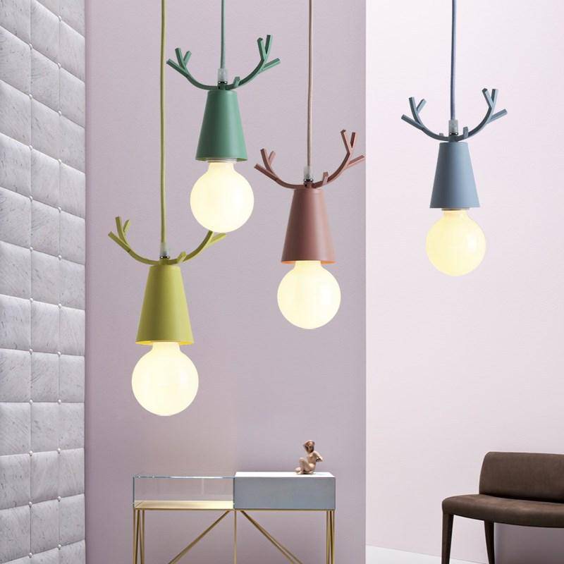 Suspension LED Conique aux Cornes Lumineuses