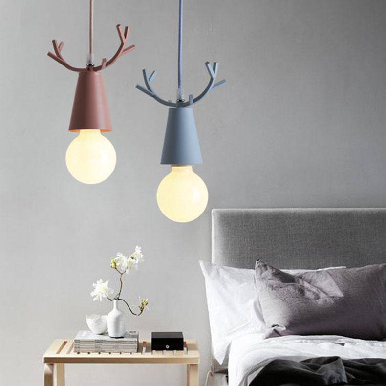 Suspension LED Conique aux Cornes Lumineuses