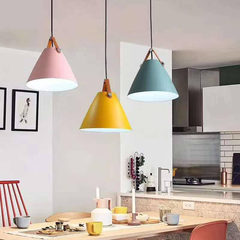 Suspension Conique Colorée avec Anse en Tissu