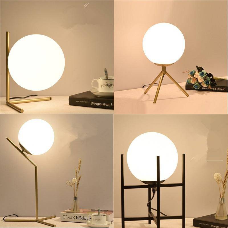 Lampe à poser dorée design