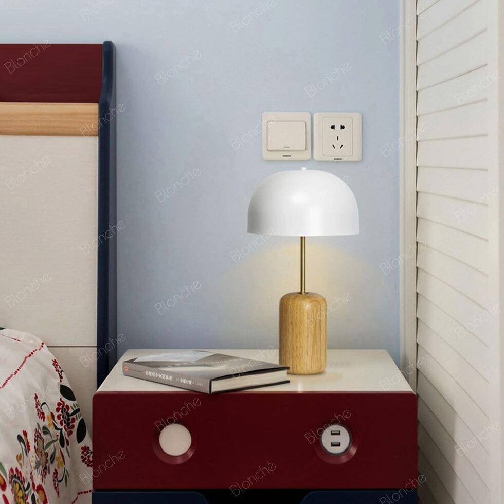 Lampe LED en bois avec abat-jour blanc
