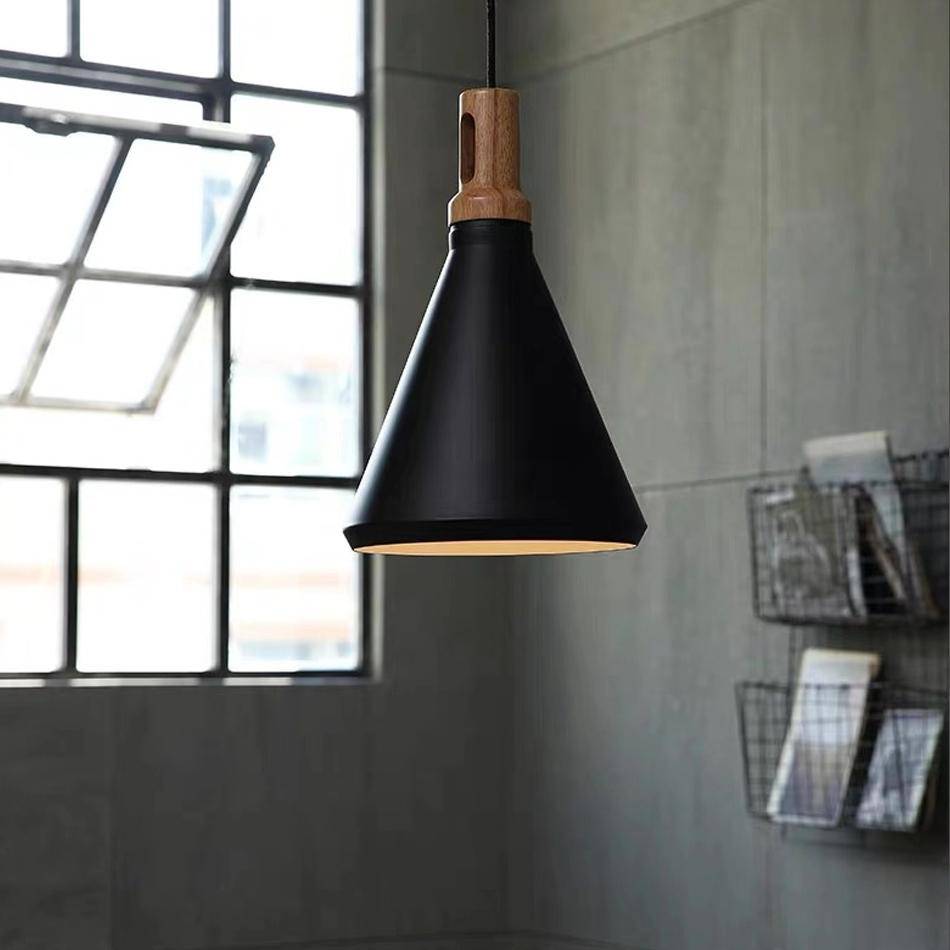 Suspension Conique Nordica en Aluminium et Bois
