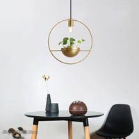 Suspension LED Luxe avec anneau doré et demi-sphère en métal