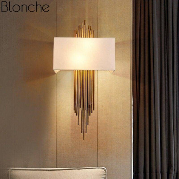 Applique murale LED dorée avec abat-jour blanc de luxe