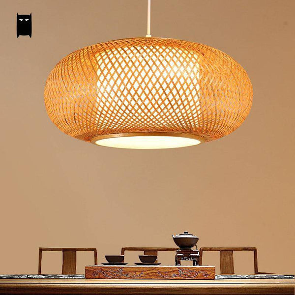 Suspension japonaise en bambou tressé oval.
