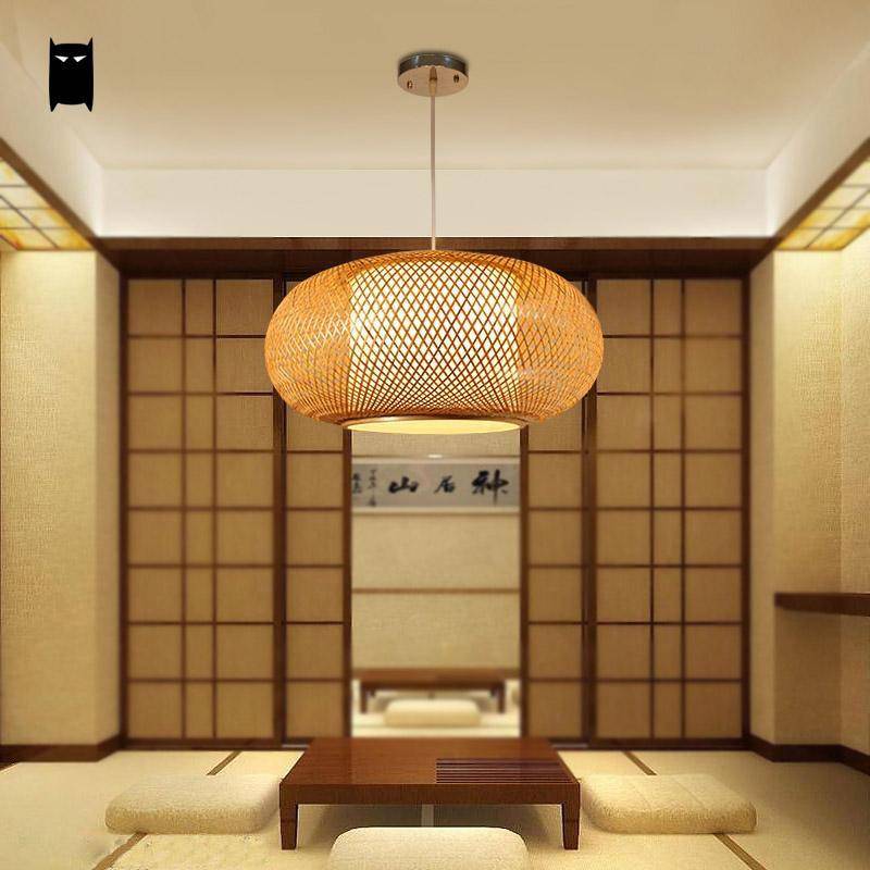 Suspension japonaise en bambou tressé oval.