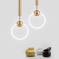 Suspension LED design ronde avec support doré Jaxlong