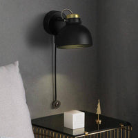 Applique murale design avec LED et abat-jour blanc