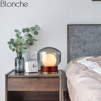 Lampe de table rétro dorée en bois