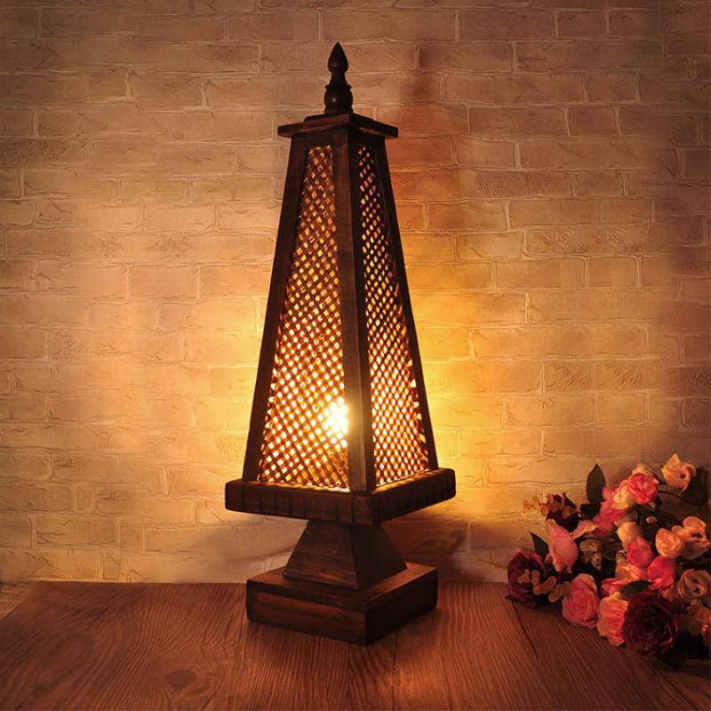 Lampe LED en bois au style Asia