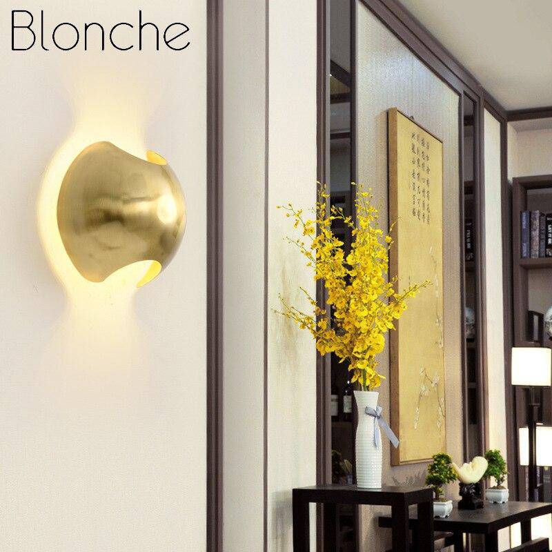 Applique murale LED dorée en métal - Design arrondi