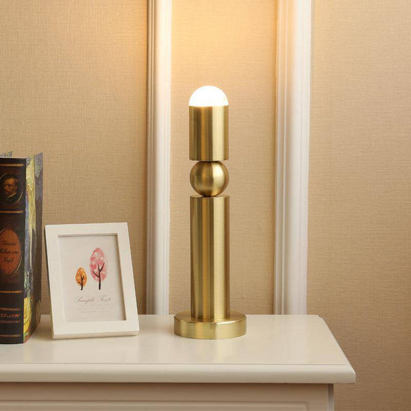 Lampe à poser LED dorée en cylindre allongé