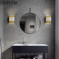 Applique murale LED design en métal doré - Sconce