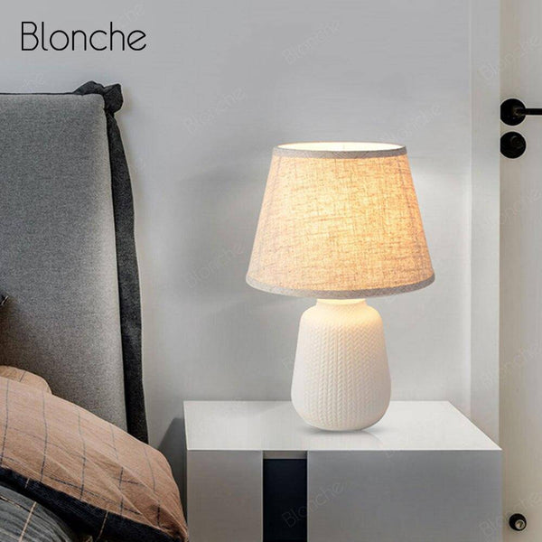 Lampe à poser design LED avec socle céramique et abat-jour en tissu