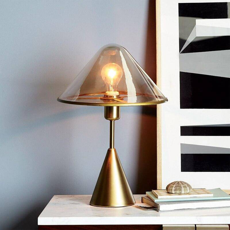Lampe à poser design LED - Socle conique métal doré