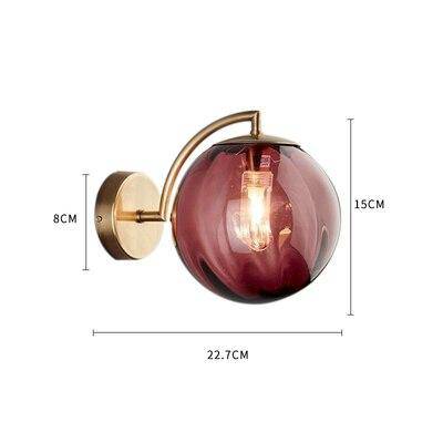Applique murale LED Luxe: Tige dorée et Boule en Verre Colorée