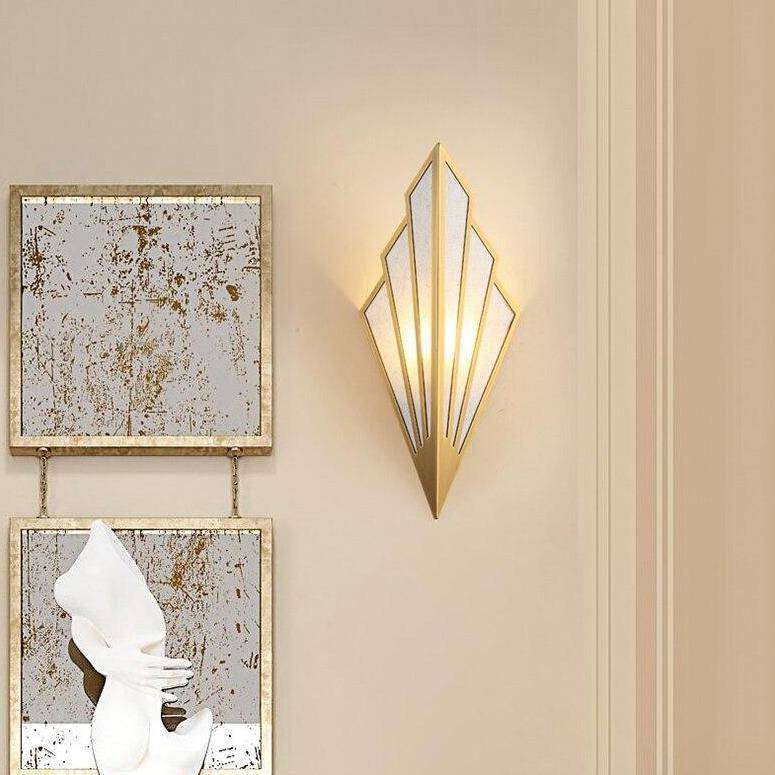 Applique murale LED triangulaire en métal design
