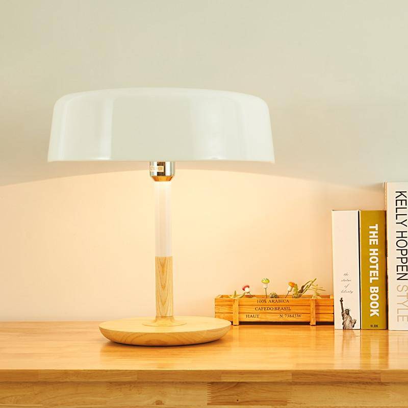 Lampe à poser design LED en bois avec abat-jour arrondi