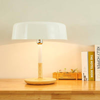 Lampe à poser design LED en bois avec abat-jour arrondi